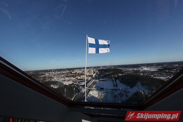 011 Powiewajca flaga Finlandii